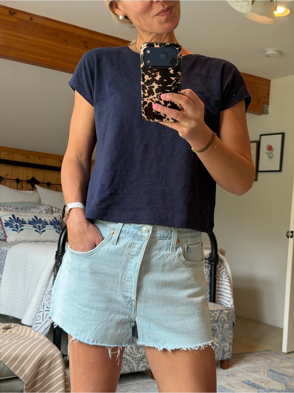 Levi’s 501 Denim Women’s shorts never worn, Size 31